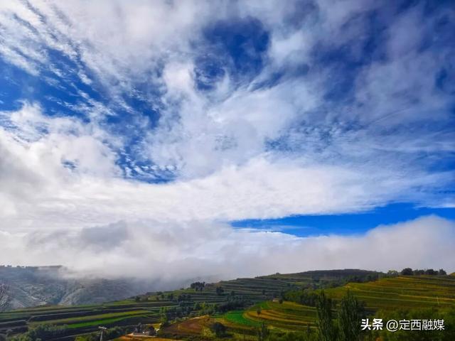 高峰乡：白云悠悠岁月长 一起看看头顶的蓝天白云吧~