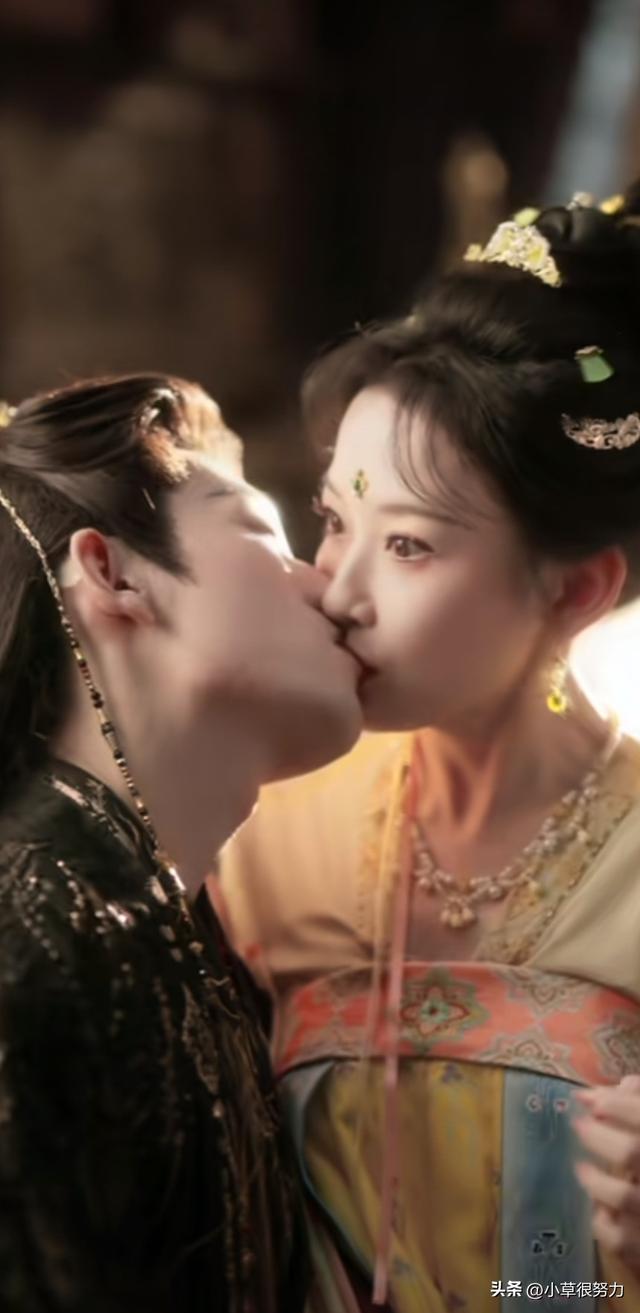 笑喷了，《千金谋》韩雨彤的财迷女主霸占了三榜第一，简直太上头