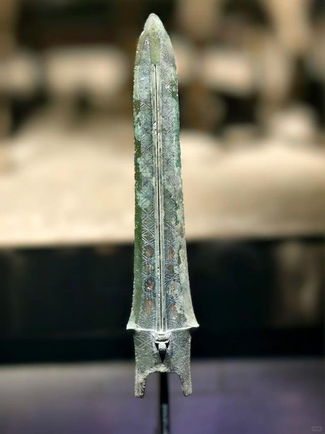 震撼的湖北省博物馆：大量青铜器，越王勾践剑，曾侯乙编钟、尊盘