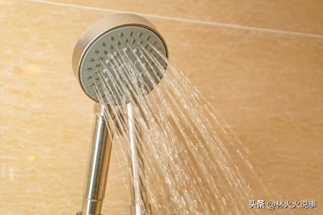 明日立冬，再忙也要记得：1不洗，2不吃，3不穿，4不碰，安康入冬