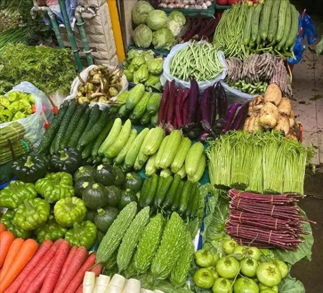 央视紧急曝光！这三类毒蔬菜全国流通	，买菜切记避开三样！