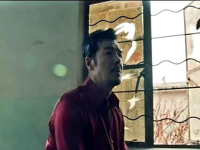 《扫毒风暴》尺度能有多大？女学生聚众淫乱，母亲吸毒害死儿子