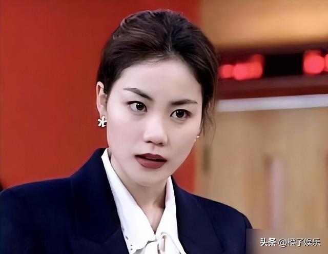 王菲和窦唯离婚26年，当初人人看好的一对，是怎么分开的？