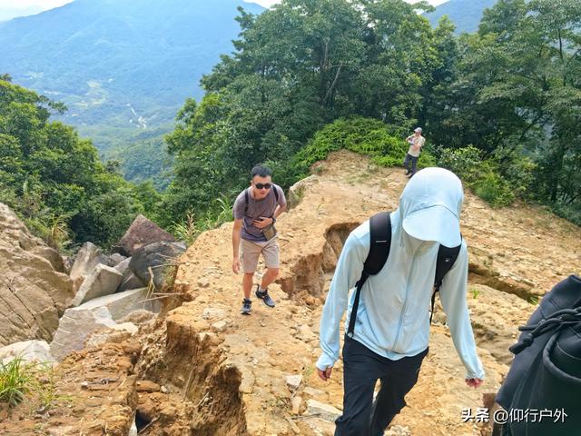 揭西猴面石徒步登山