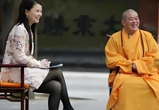 李湘不再隐忍！坦白和释永信的真实关系，亲吻照终于真相大白