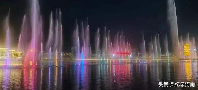 及时回应网友留言全国文明城市柘城县容湖风景区音乐喷泉定期开放