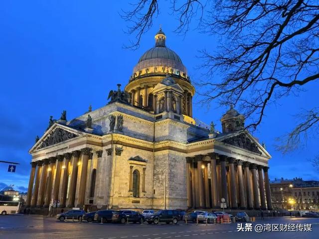 前往俄罗斯可免签，赴俄冬游产品火了！机票酒店搜索量翻倍上涨……