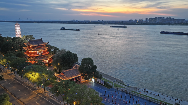 不营销不扎堆！山水小城日常即旅行，待过就不想离开