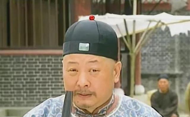 皇帝上联“一条大路通南北”，难住众人，9岁小乞丐巧妙说出下联