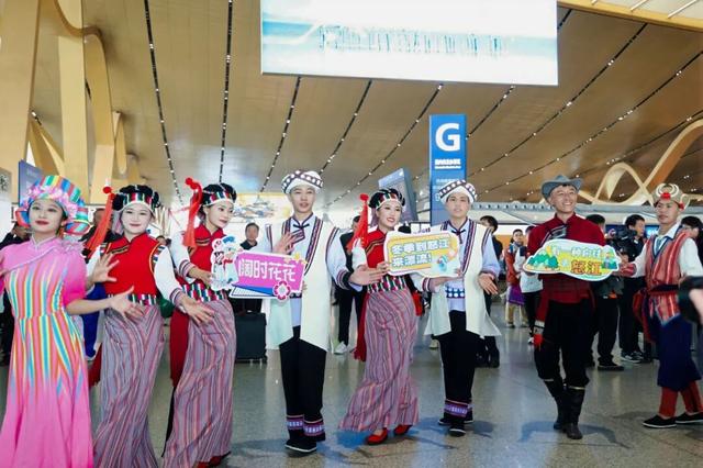 “怒江浪潮——文旅创意快闪”活动在昆明长水机场圆满落幕