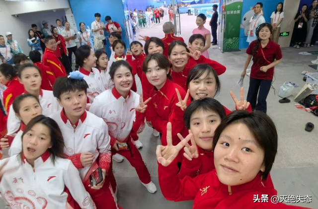 直到看到王伟莹“无奈透露”，才明白，原来婵宝魅力那么大