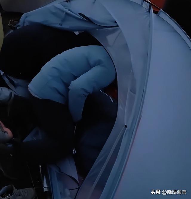 登山网暴救命搭子后续：为救人手废了，女子身份被扒，全程作死