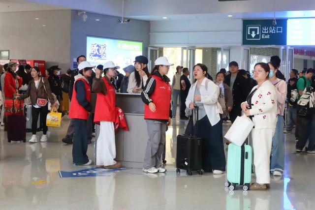 接待旅游者521.61万人次！大理文旅市场持续火热