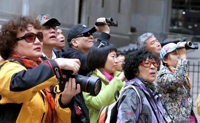 继德国之后，英国也开始贴出“中文标语”？中国游客：不能够接受
