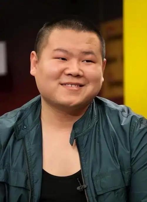 岳云鹏潘玮柏给组合取名“蓬勃”