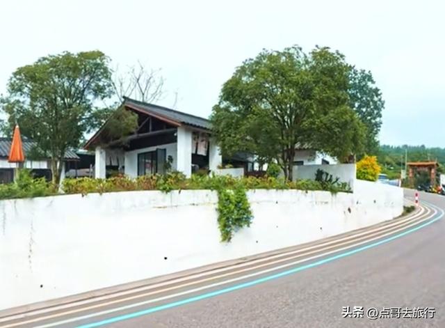成都龙泉山被冷落的徒步线路，视野超级惊艳，地铁公交车可达！