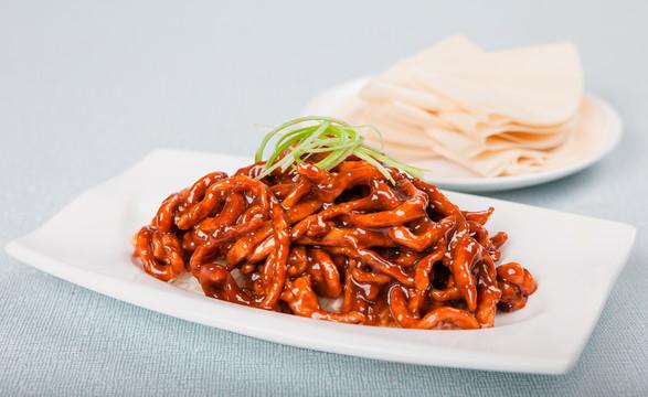 京酱肉丝：一勺酱香征服味蕾！家常做法大揭秘，新手也能秒变大厨