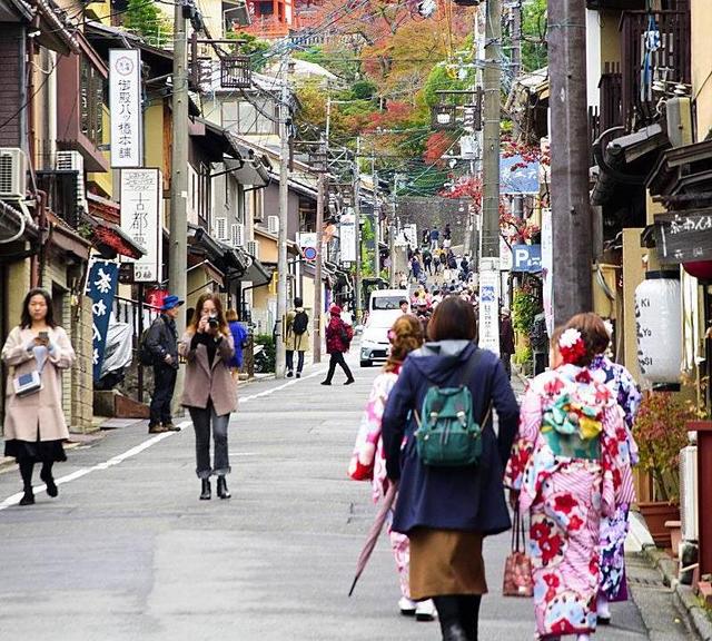 日本股市惨绿，高市早苗“赌”中国，琉球归属会成最后王牌吗？