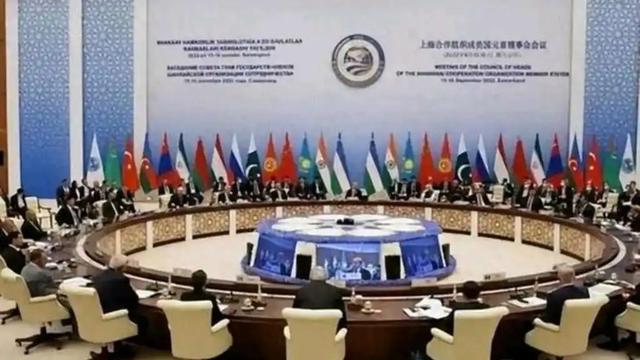一觉醒来，特朗普说法变了：没有取消中美会晤	，将对中国加税100%