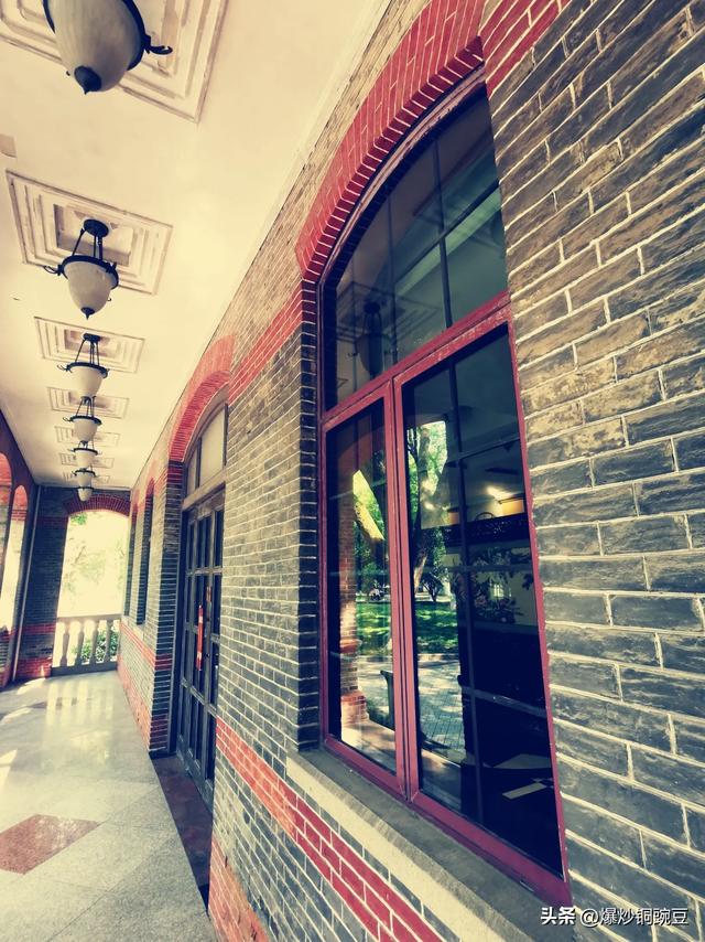 再游苏大-随便进的时候就去了一次，限流预约了却非要去看看。