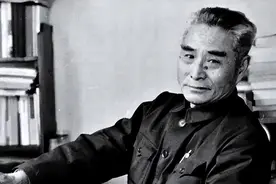 54年国军将领方靖到功德林监狱，见到黄维后埋怨：你咋不认识我了图片
