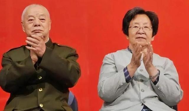 毛主席的警卫员，在57岁时娶了主席的小女儿，他们如今过得怎样？