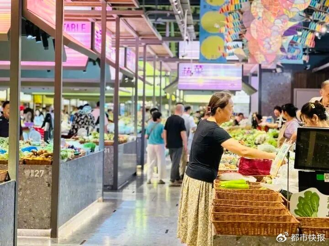 菜市场成杭州新景区！全国各地游客来杭州逛菜市场