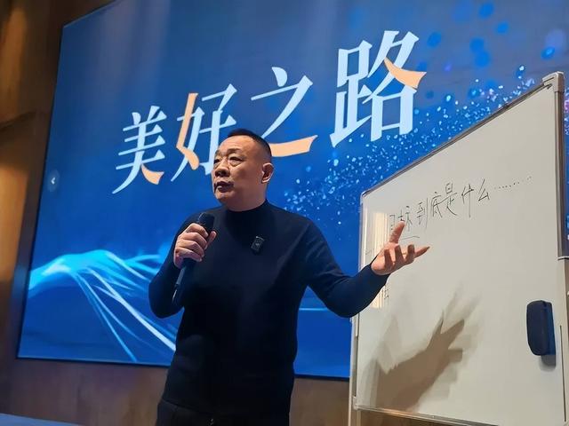 三大超市上半年营收对比：永辉240亿，沃尔玛897亿，胖东来多少？