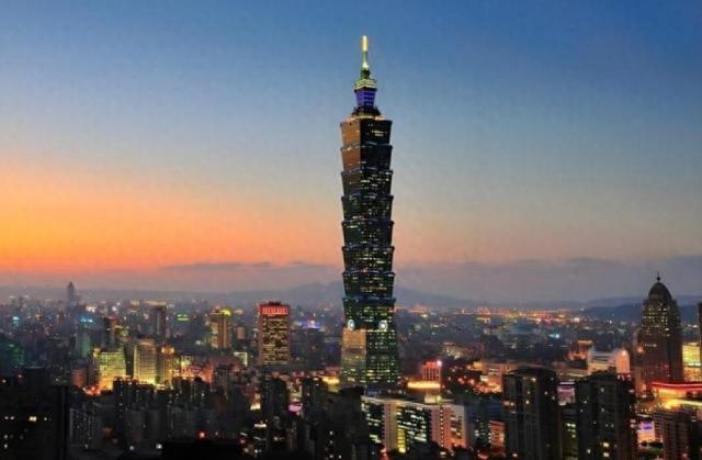 国台办宣布重大消息：欢迎台湾同胞出席阅兵，岛内一路人马先行抵京，赖清德彻底失算！