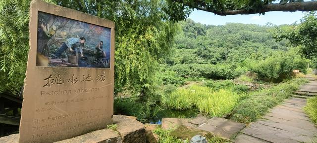 成都1个半小时车程，低调避暑的村落，瓜果飘香，有电影在此取景
