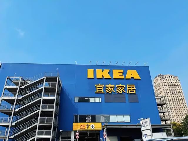 亚朵酒店不拼奢华却火？用户体验不是 “全程完美”，差异化逻辑化
