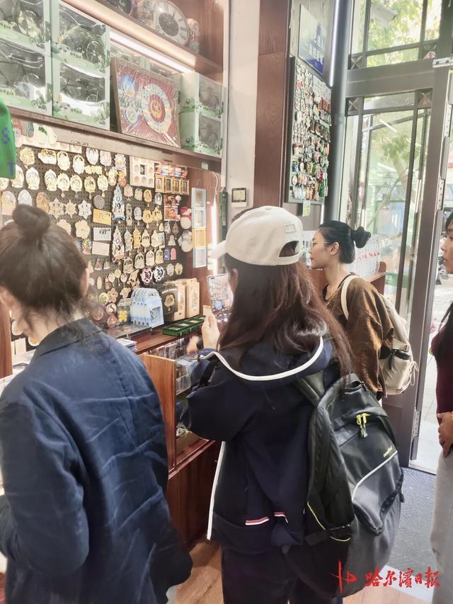 冰城又一打卡地爆火：中央大街百年邮局每天客流量达5万人次