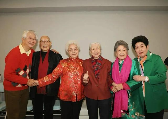 陶玉玲追悼仪式！众老戏骨现身 89岁李明启痛哭 张光北透露住院细节