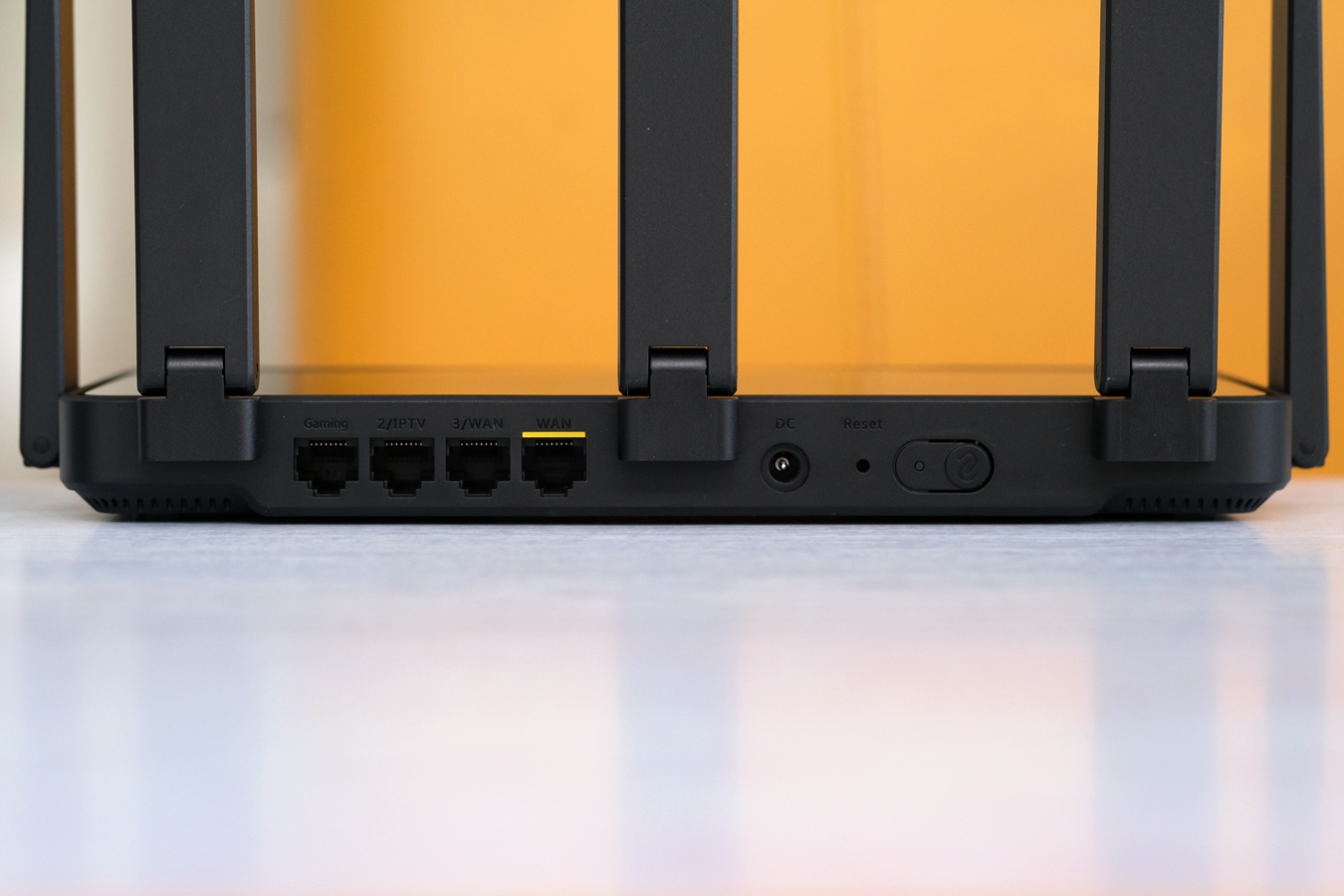 两百多元就配Game网口、5G Game频段,锐捷黑豹电竞路由器有点卷