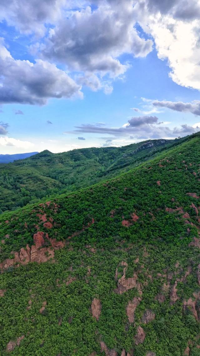 鸠山“壁纸级”蓝天白云！每一帧都很美~