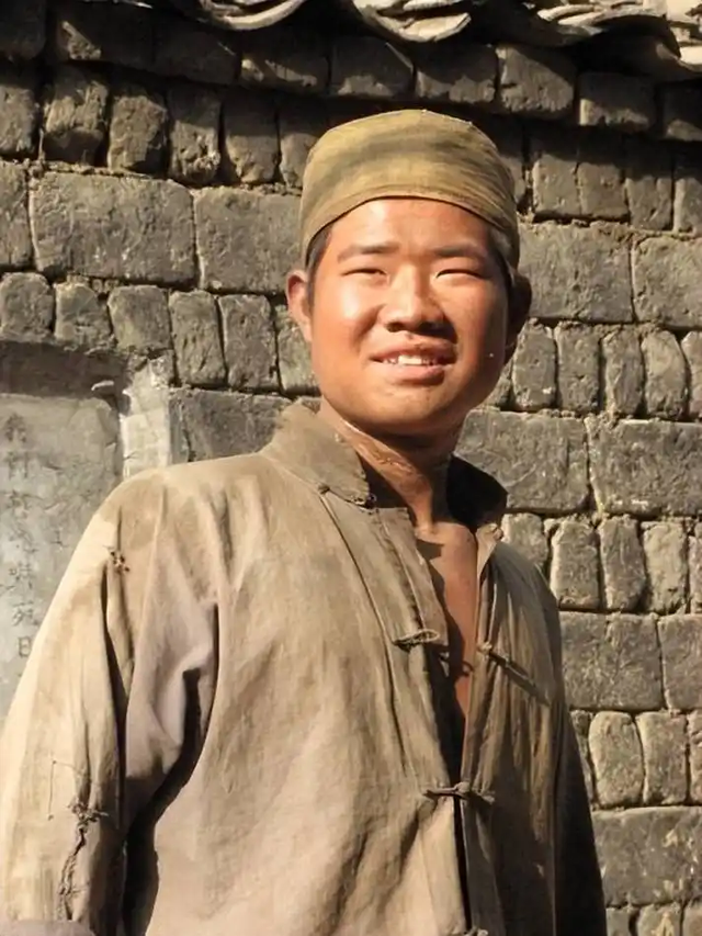 “小兵张嘎”谢孟伟被拘留！目无法纪，坑蒙老百姓，这次彻底凉凉