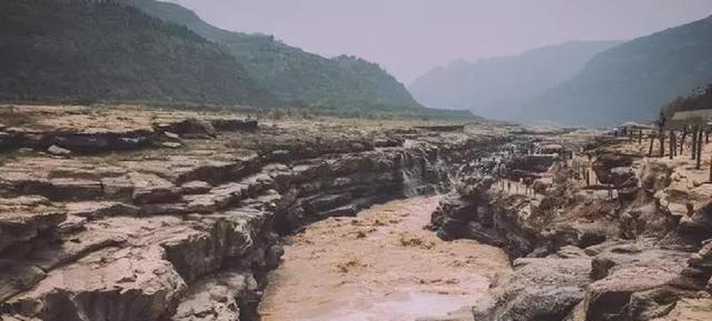 70多年前的大雪天	，毛主席为何把省会从开封迁郑州？