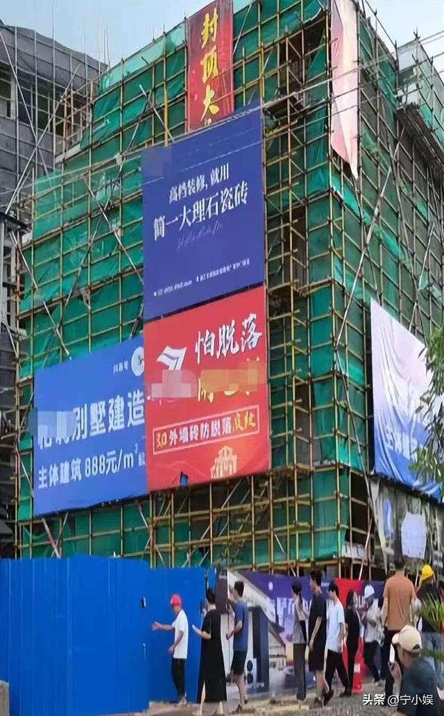 郭晶晶说对了！全红婵家别墅封顶，令人不适的事发生，还不止一件