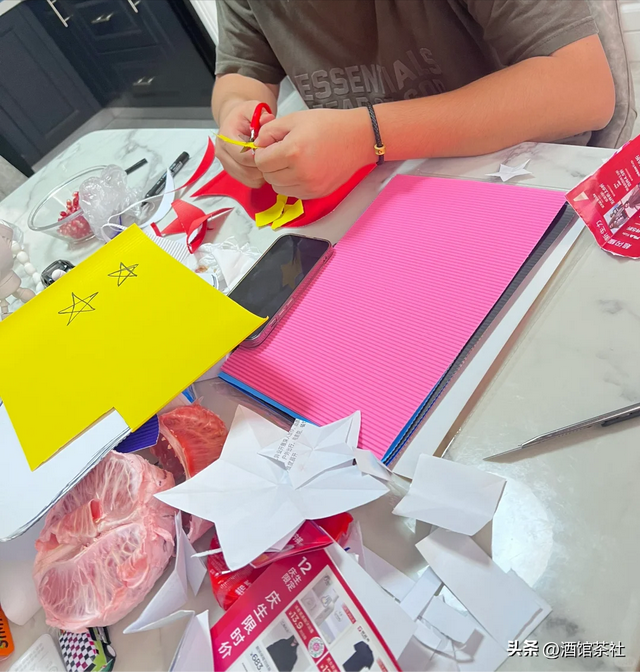 开学第一天，学校的“操作”令多少家长崩溃，是时候出手管管了！