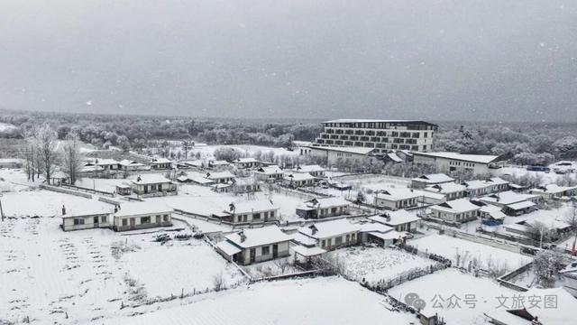 躲进长白山下的童话雪村，这里一站式承包你冬天的快乐！