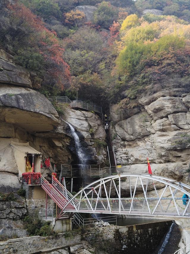 南行漫记：从卢氏走陕西S101红叶大道到南五台服务区露营