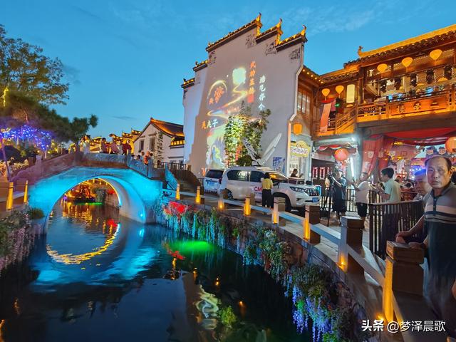 湖北云梦：万盏华灯映水街 祥云湾畔夜未央