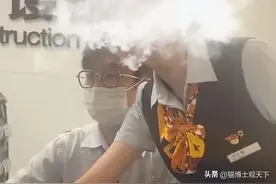 第一次见，男子去银行取5万被拒还被查流水，网友: 银行太过分了图片