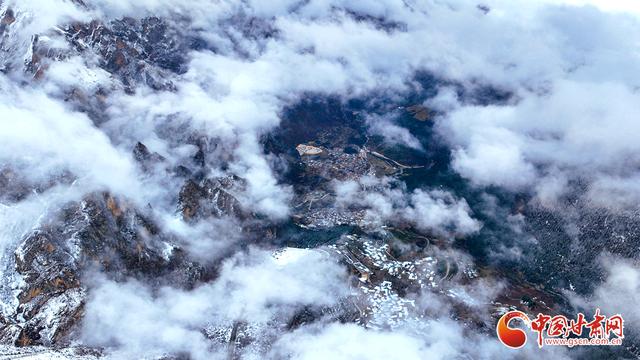 陇拍客丨甘南：扎尕那雪后初霁 云雾缭绕美如画