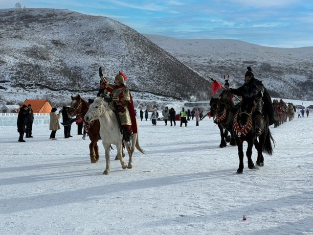 古今“英雄”踏雪而来 百辆越野秘境穿行—内蒙古冰雪英雄会暨牙克石冰雪会英雄汽车极限运动首发仪式震撼启幕