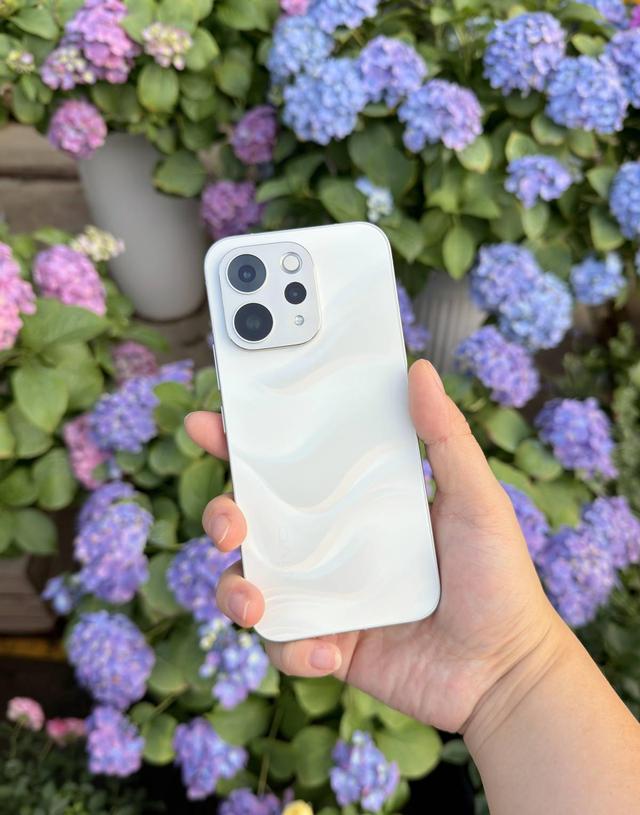 直屏手机竞争白热化，这款新机让我彻底告别配件焦虑