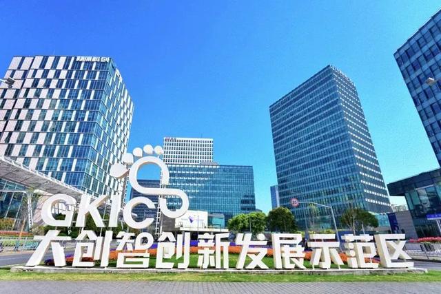 张江芯片厂逆袭台积电！上海半导体攻入5纳米产线，美急查黑科技