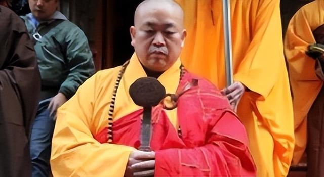 释永信刚被查，令人担心的事就发生了，著名央视主持人受到了牵连
