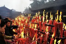 “烧香不许两愿，拜佛不要三求”，注意这些，福报自然来图片