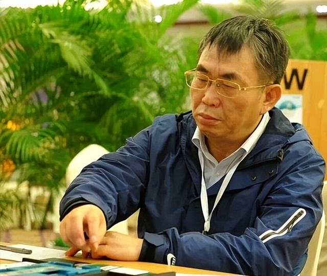 聂卫平去世不到一天，小23岁妻子身份曝光	，原来她才是人间清醒